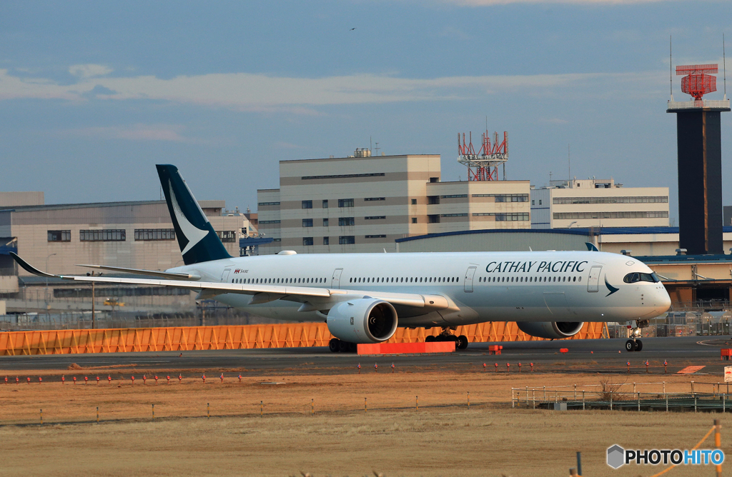 「群青」 Cathay A350-1041 B-LXF  Takeoff 