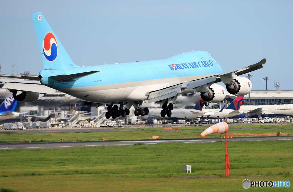 「青が好き」 Korean C 747-8 HL7617 Landing