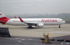 「雲」Austrian☮767-300 霧の都ウイーンで☮