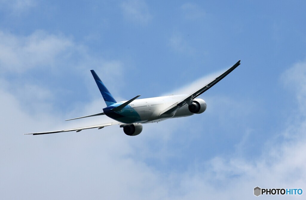 「青色が好き」Garuda 777 PK-GIG Takeoff 