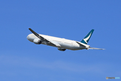 「あおいそら」Cathay 777-367 飛び立ちです