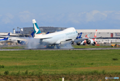 「良い天気」 Cathay 747-8 到着