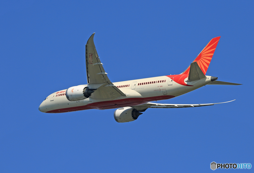 「晴れ」 Air India 787-8 VT-ANJ 飛び立ちです