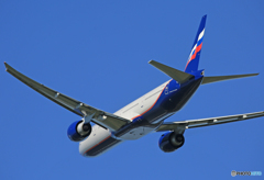 「真青の空」 Aeroflot A330-343 VP-BHA 離陸