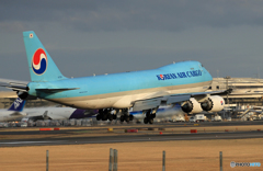 「良い天気」 Korean 747-8 HL7639着陸