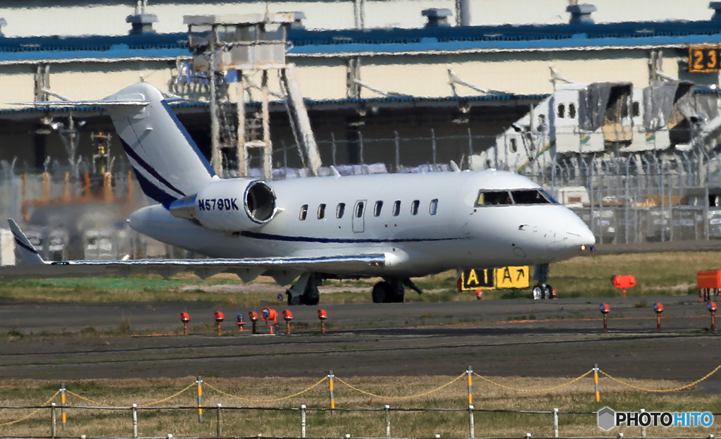 「良い空～」プライベート カナディアCL-600 離陸します