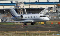 「良い空～」プライベート カナディアCL-600 離陸します