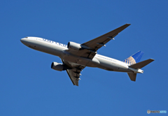 「晴れ」 UNITED 777-222 N773UA 出発です