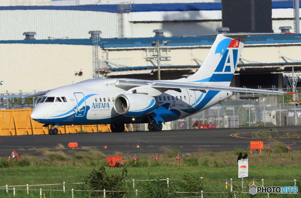 「SKY」 アンガラ航空アントノフAn-148 飛び立ちです