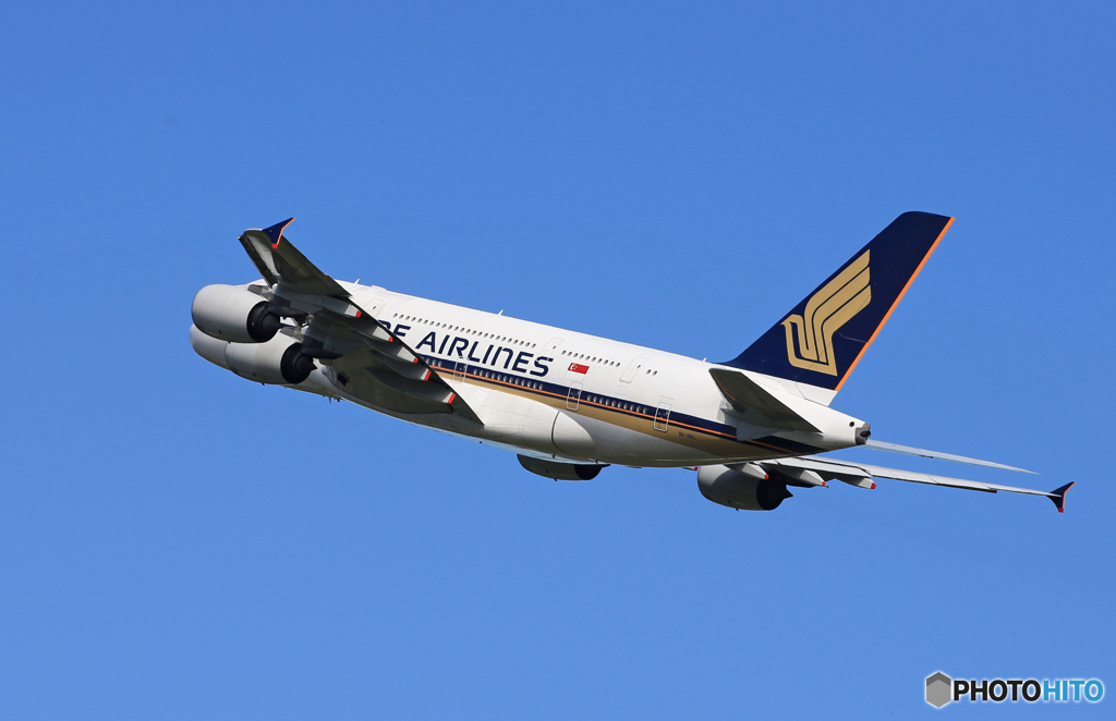 「青の空」Singapore A380-841 出発です