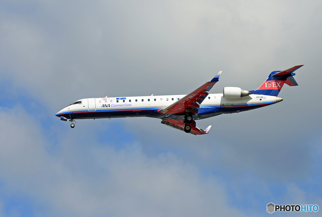 「青空」 IBEX ボンバルディア CRJ-702 JA11RJ [赤]