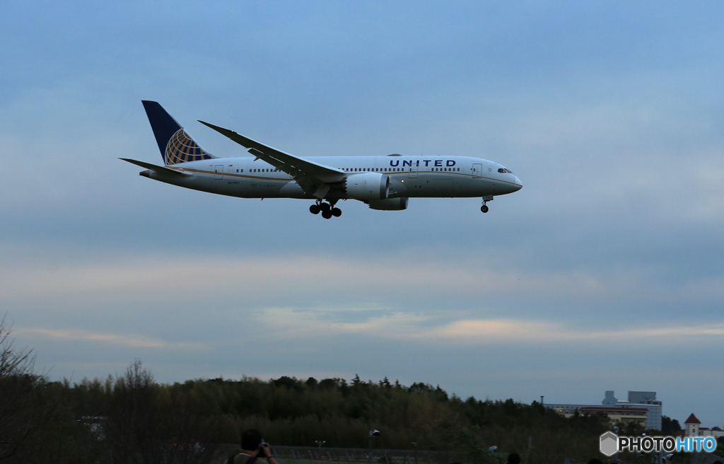 「良い空～」UNITED 787-8 N27901 Landing 