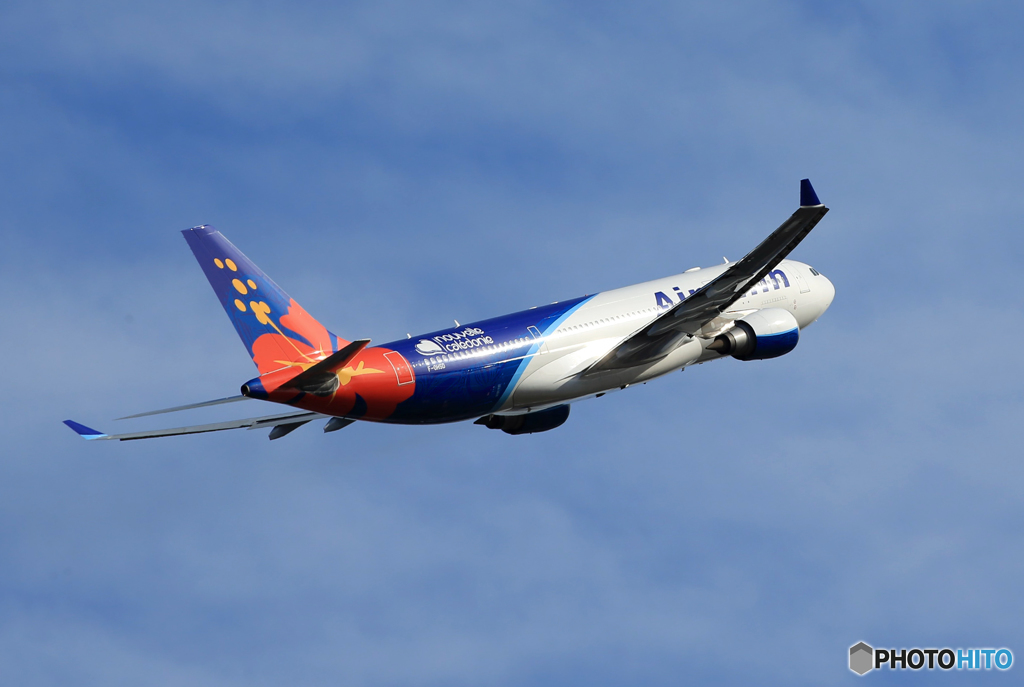 「晴れ」 Air Calin A330-202 F-OHSD 飛び立ち