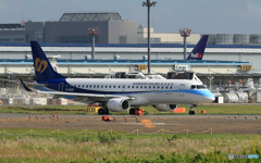  「晴れ」 マンダリン航空ERJ-190 B-16789 Takeoff