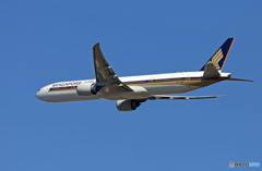 「そらー」 Singapore 777-312 9W-SWT 離陸します