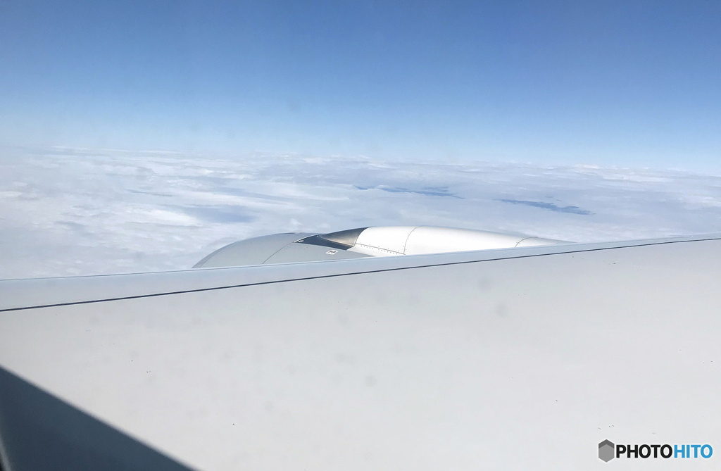 「晴れ」☮　A350飛行中の エンジン　☮