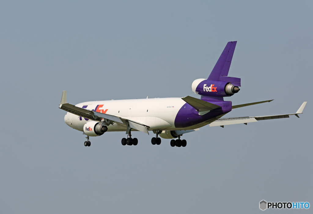 「良い空～」 FedEx MD-11 N567FE 到着です