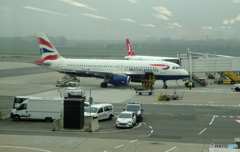 霧の都ウイーン空港・☮ターミナルより撮影☮