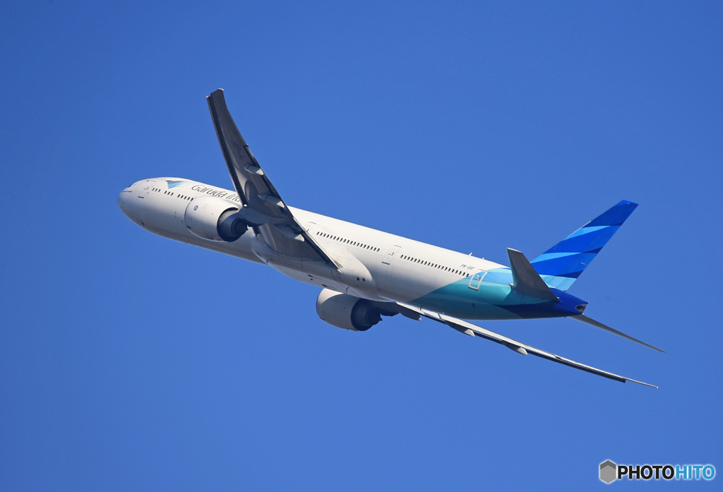 「良い空～」Garuda 777-3U3 PK-GIF 出発