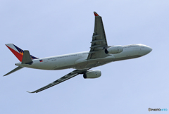 「SKY」 Philippines A330-343 飛び立ちです