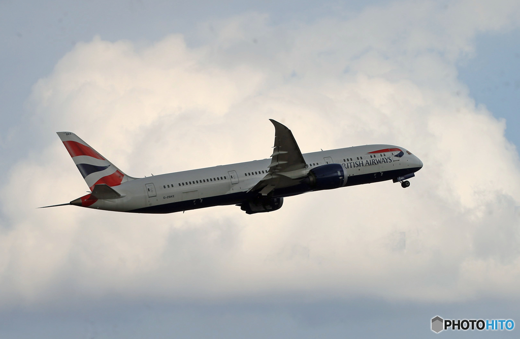 「青色」 BRITISH 787-8 G-ZBKE 飛ぶ