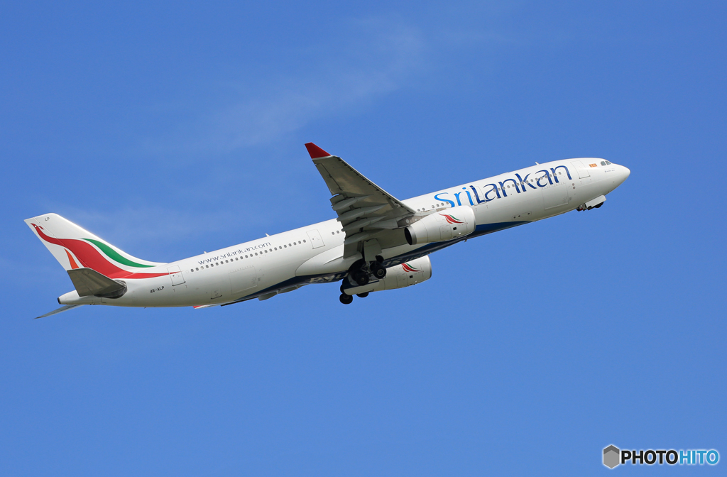 ☀「あおぞら」 SriLankan A330-343 離陸です