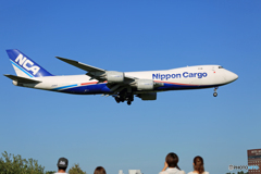 「SKY」 NCA 747-8KZF JA12KZ 到着です