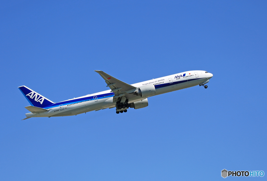 「青い空」が一番 ANA 777-381 JA734A Takeoff