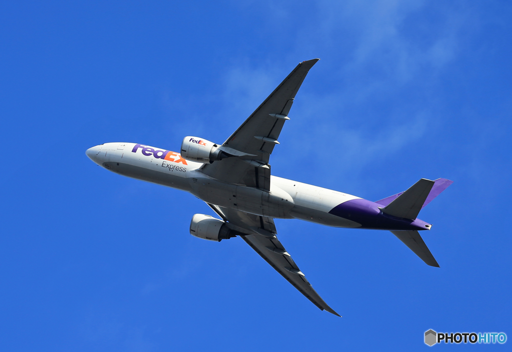 「群青」FedEx 777-FS2 N856FD離陸です
