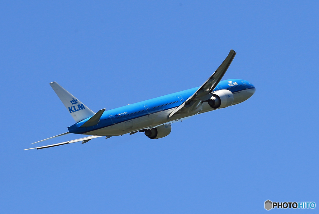 「SKY」 KLM 777-306 PH-BVI Takeoff  