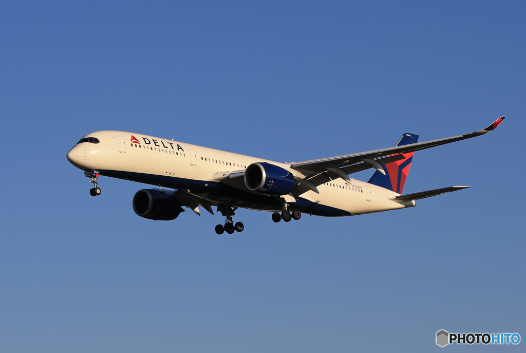 「ブルー」 DELTA A350-941 N508DN 着陸です