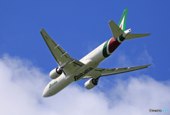 「空色」 Alitalia 777-200 I-DISU 飛び立ち