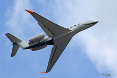「青い日」プライベート ガルフ G650 N777ZH 離陸
