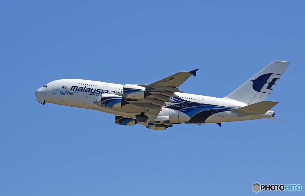 「良い空～」　Mlaysia A380-841 9M-MNF離陸