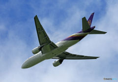 「良い天気」 THAI 777-2D7 HS-TJD 離陸