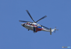 ☀「青い空」ヘリコプター　ベランダ撮影　AW139 地方整備局