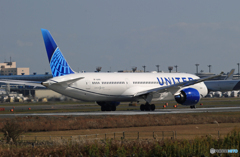 「青い日」 UNITED 787-9 N24980  新しい塗装ですか！