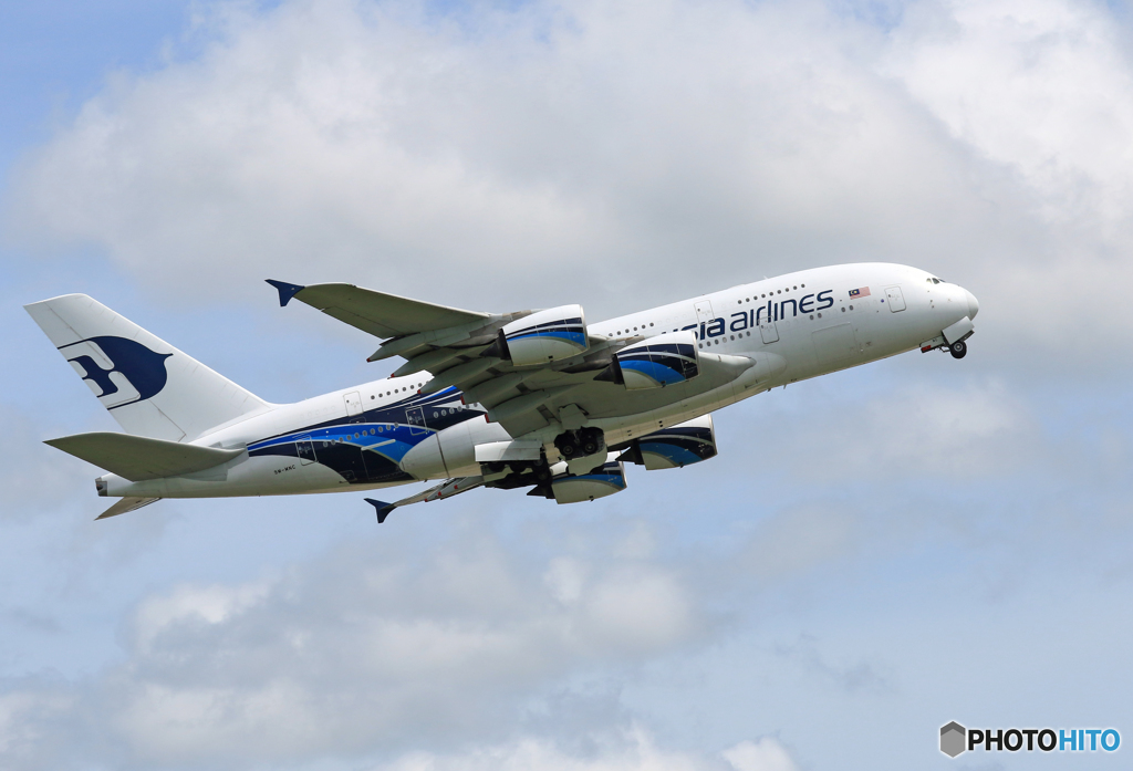 「はれ」 Malaysia A380-841 9M-MNC 飛び立ち