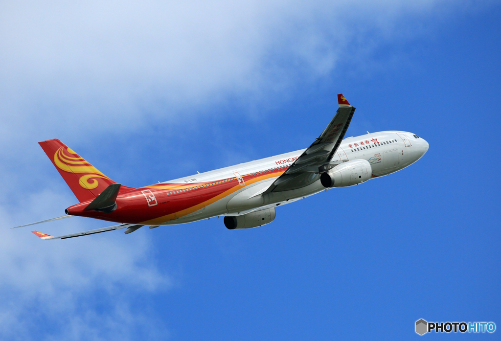 「真青の空」 Hong Kong A330-343 B-LNN 飛行
