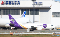 「青が大好き」YTO Cargo 737-37K B-2574  到着