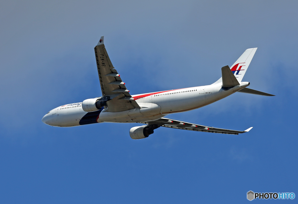 「青が大好き」 Malaysia A330-323 9M-MTJ Takeoff