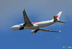 「青が大好き」 Malaysia A330-323 9M-MTJ Takeoff