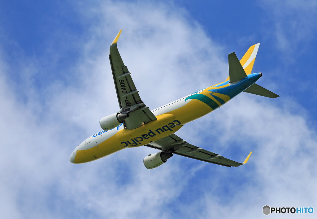 「良い空～」 CEBU A320-214 RP-C4106 離陸