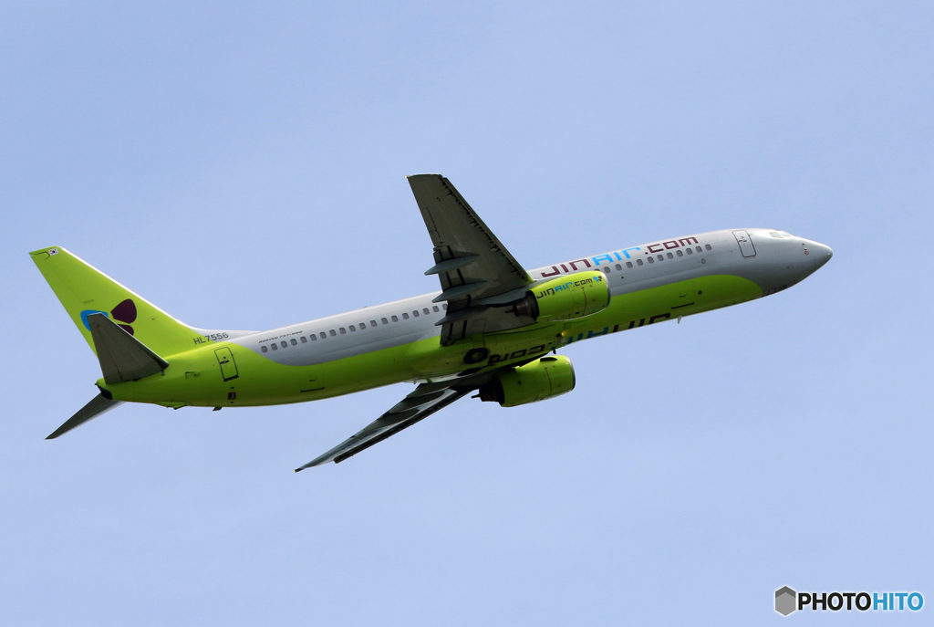 「すかい」 Jin Air 737-800 HL7556 飛び立ちです