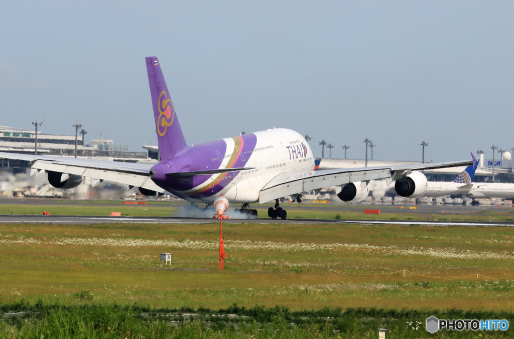 「青い空」が一番 「THAI A380-841 HS-TUC 着陸