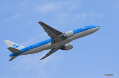 「空色」 KLM 777-200 PH-BQE Takeoff