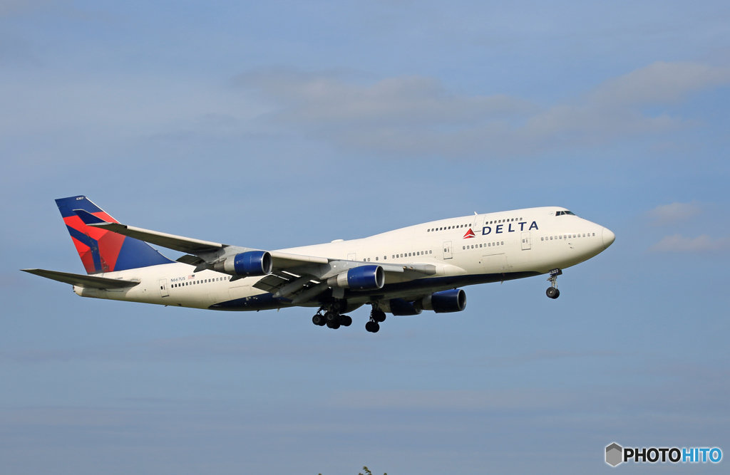 「青色」 DELTA 747-400 N667US Landing