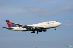 「青色」 DELTA 747-400 N667US Landing