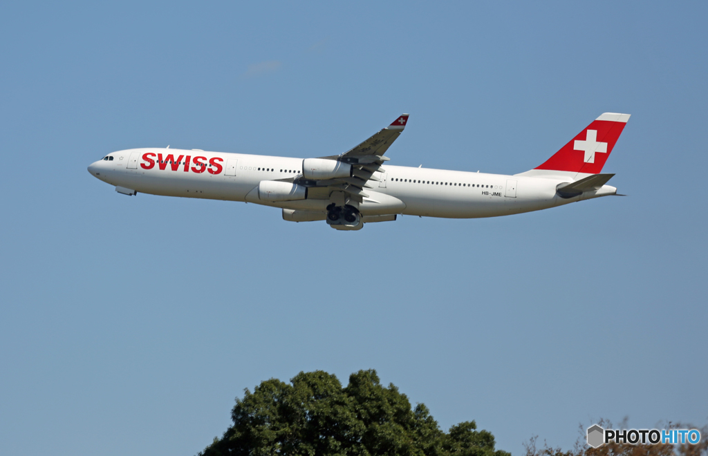 「スカイ」 SWISS A340-313 HB-JME Takeoff