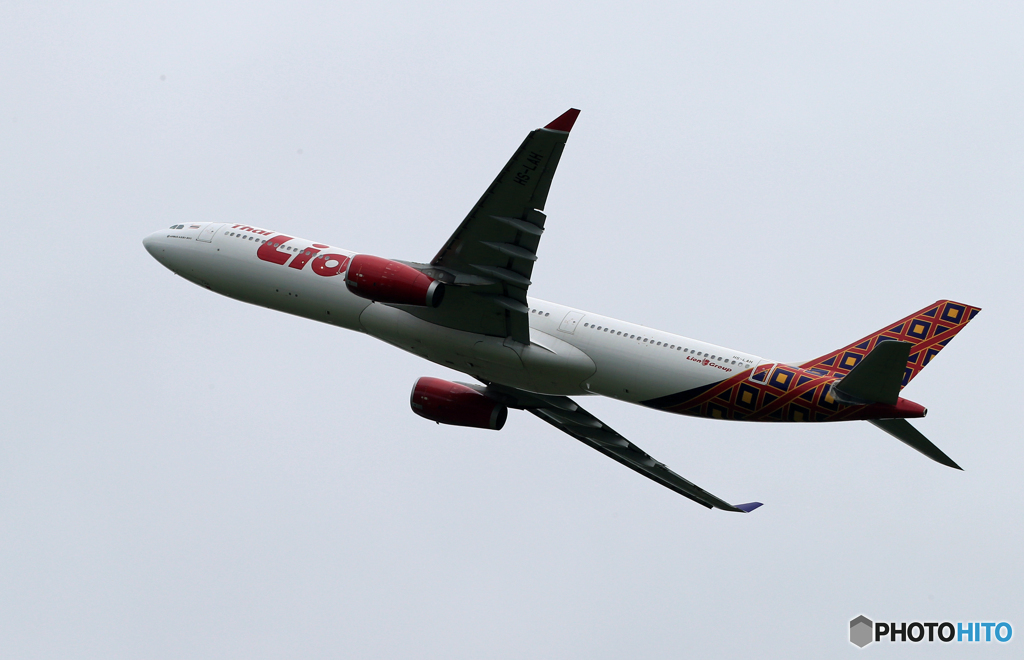 「曇り」Lion Air A330 HS-LAH Takeoff  